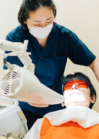 女性歯科医師が施術する医療ホワイトニング透明感のある白さに導きます！