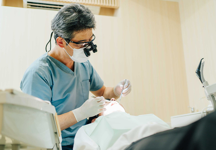 前歯のセラミック治療は難易度の高い治療